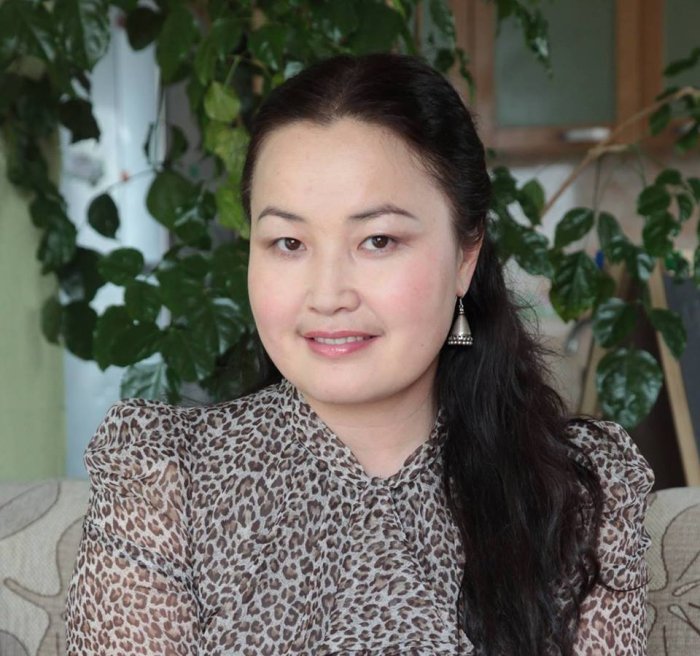 Р.Эмүжин “Битгий уйл, миний Монгол”